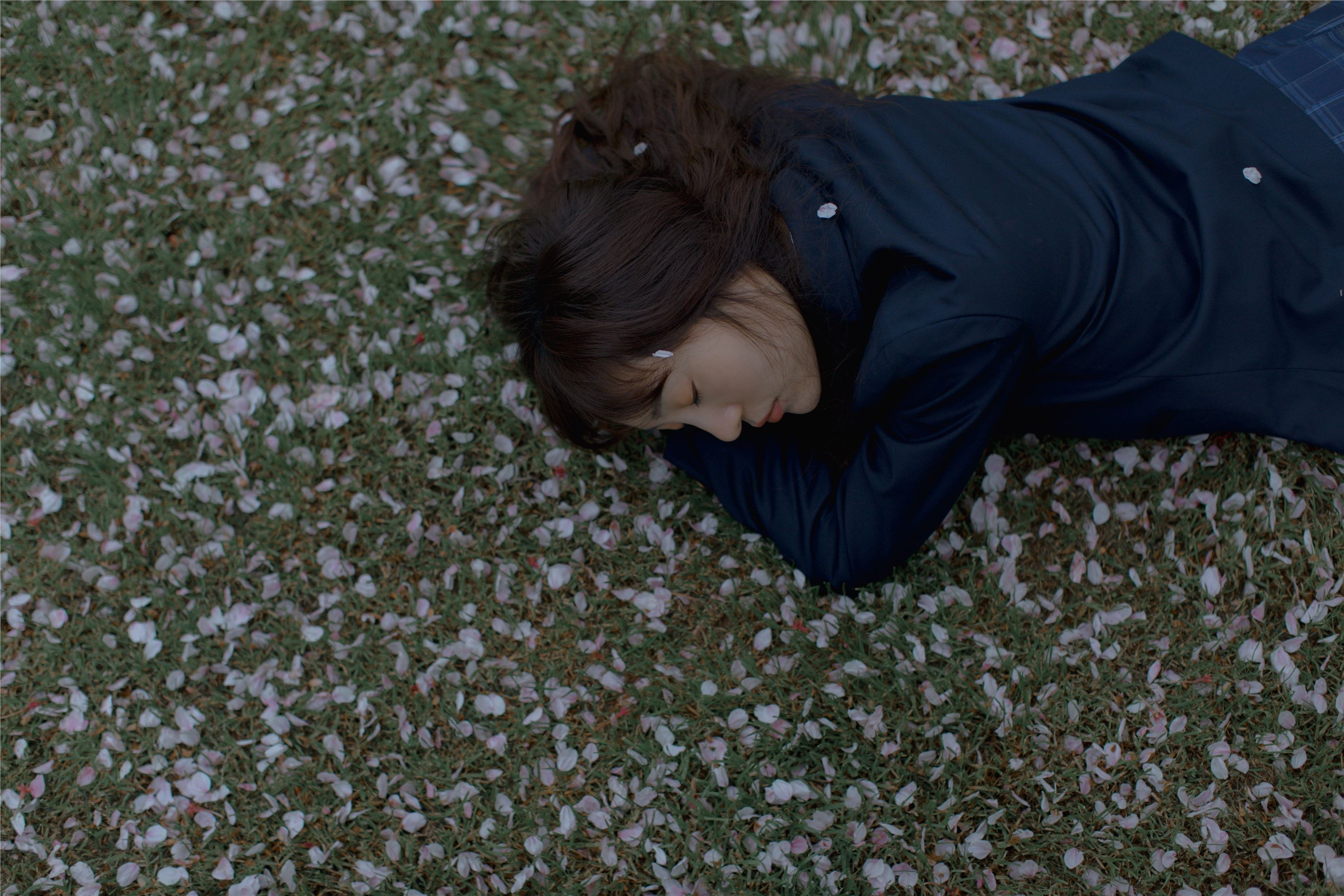 YITUYU艺图语 2021.09.02 樱花渐落 汤兮兮